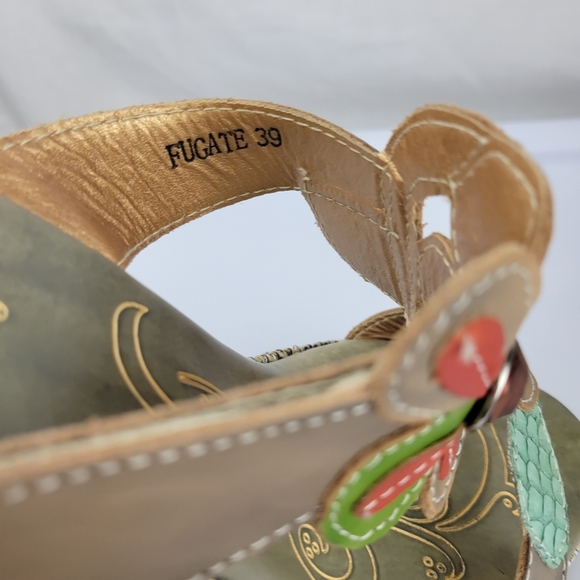 L'Artiste by Spring Step Floral Fugate Wedges - Picture 9 of 11